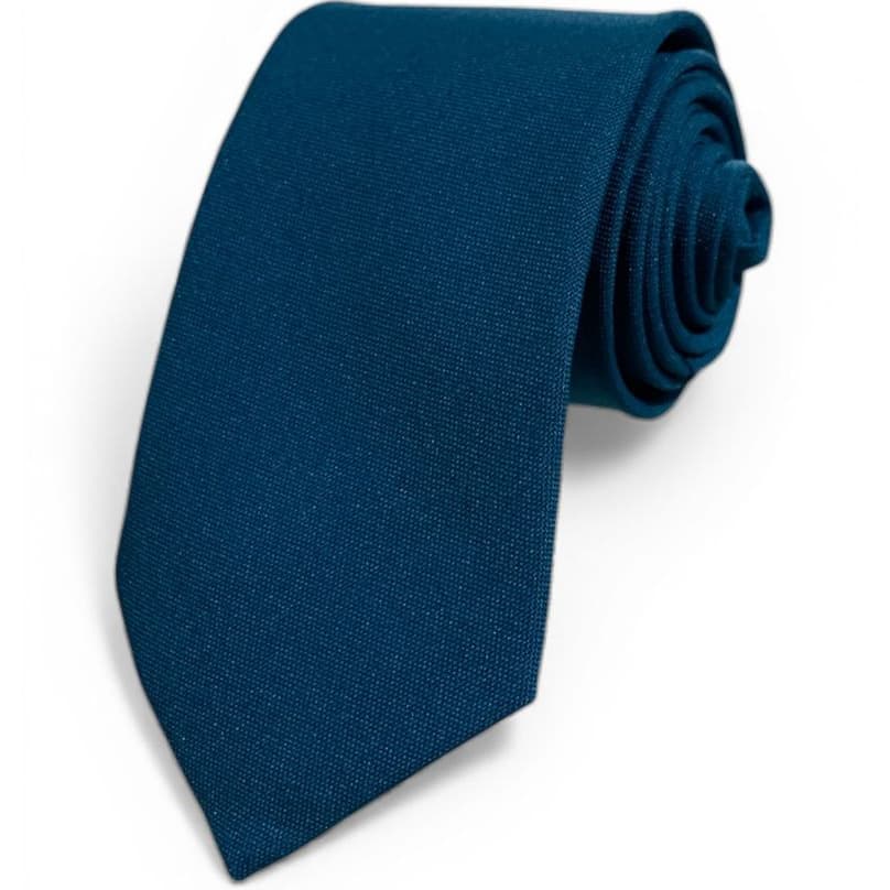 Gravata Masculina Azul Petroléo Lisa Fosca Social Semislim Para Padrinhos de Casamento e Noivo