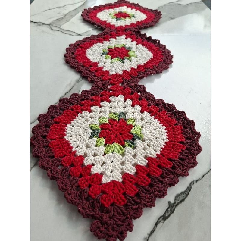 Trilho de mesa em crochê 1 metro x 28cm/caminho de mesa/centro de mesa/trilho de mesa 4 lugares