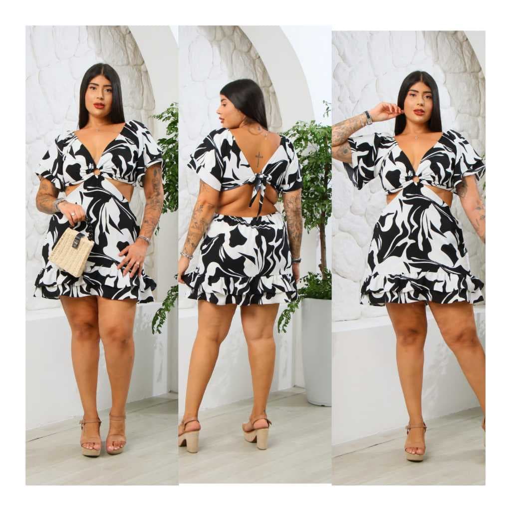 Macaquinho Plus Size Feminino Short Saia Manga Curta Plus Vestido