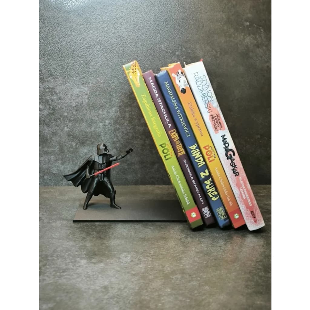 Aparador de Livros Darth Vader – Suporte Decorativo Geek Star Wars