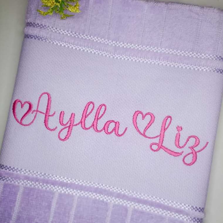 Toalha Bordada Personalizada com Nome