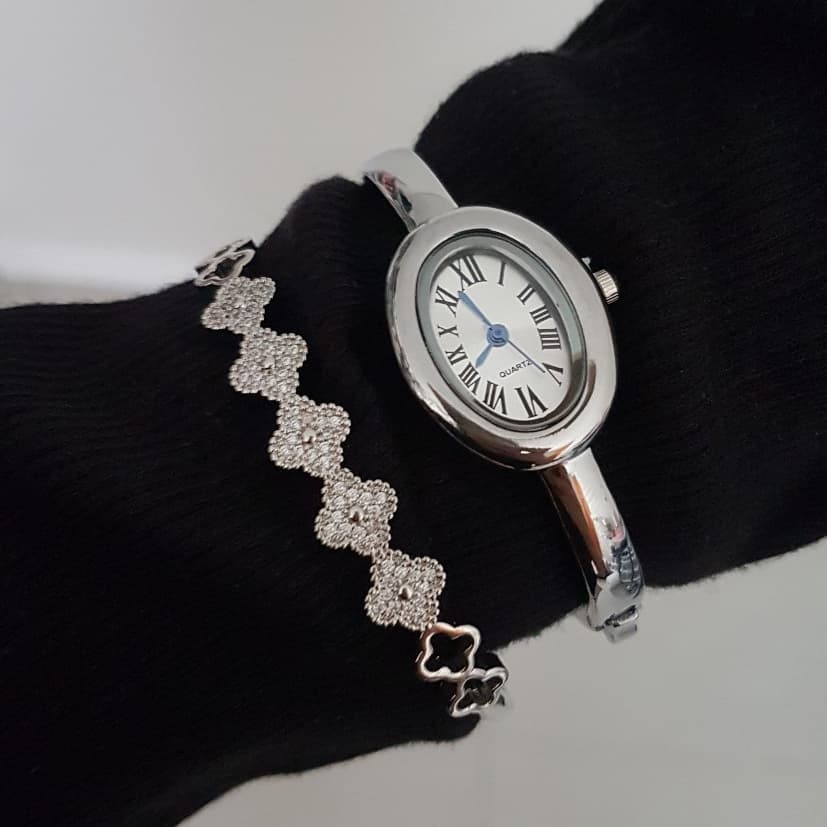 Relógio Feminino Bracelete Oval Vintage Analógico Blogueira Virgínia