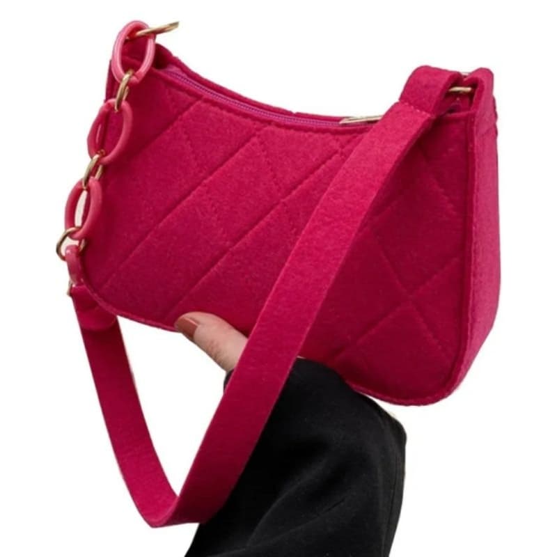 Bolsa Ombro ou mão com corrente.
