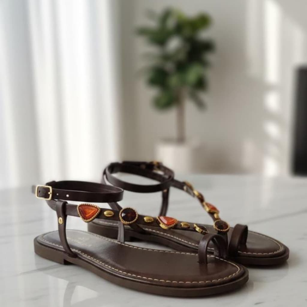Sandália Rasteira Feminina Pedrarias Conforto Luxo Sintético Rasteirinha Confortável boho chic de dedo verão