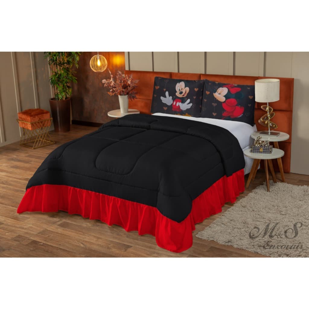 Kit Colcha Cobre Leito Casal Queen 3 Peças Ele & Ela ou Mickey e Minnie – Microfibra com Babado