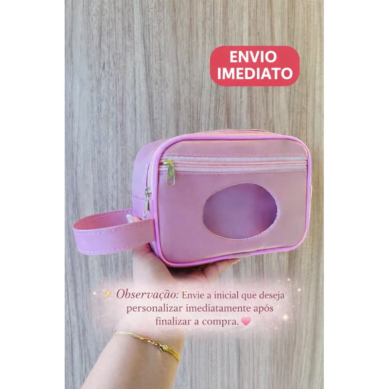 necessarie porta lenços umedecidos portátil impermeável elegante e lavável personalizada com a inicial.