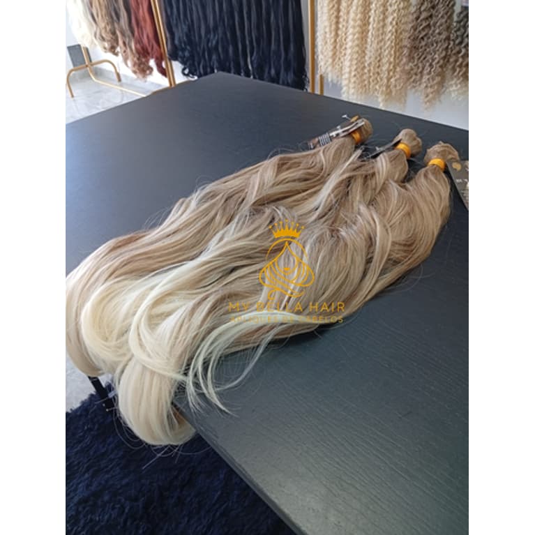 Aplique de Cabelo na Tela Mega Hair Natural Fibra Russa Ondulado Loiro Claríssimo Liso 50cm Premium