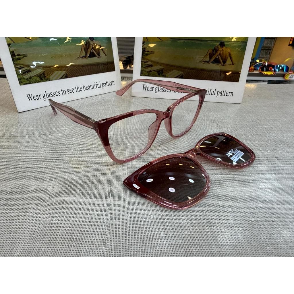 Óculos de sol femininos com clipes, armação e lentes 2 em 1; as lentes possuem função polarizada.