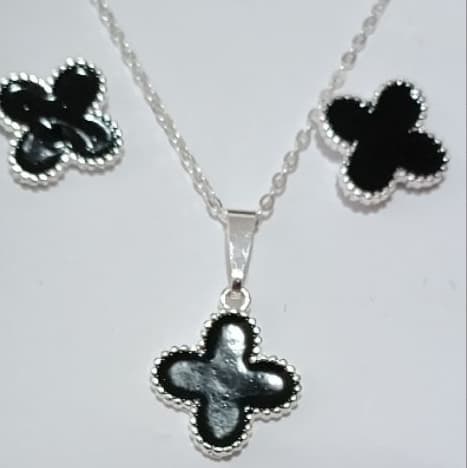 CHOKER TREVO +PAR DE BRINCOS FOLHEADOS PREMIUM