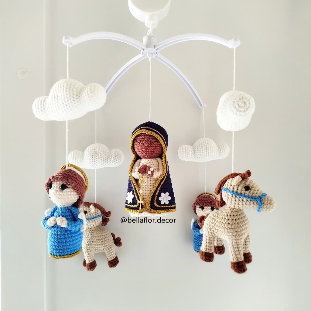 mobile amigurumi, crochê Nossa Senhora Aparecida/  giratório musical / decoração quarto / berço