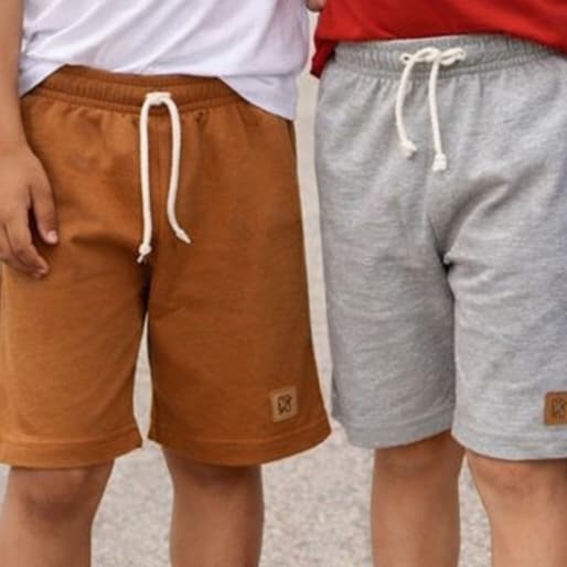 Short Moletom Infantil Masculino 1 ao 8 anos Liso e Estampado Shortinho Verão Menino Bermuda Infantil Moletinho Meninos