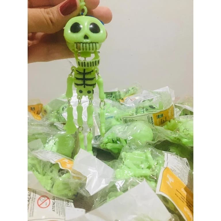 Brinquedo Sensacional Chaveiro Caveira De Puxar Corda Brinquedo Luz Noturna Pingente Presente