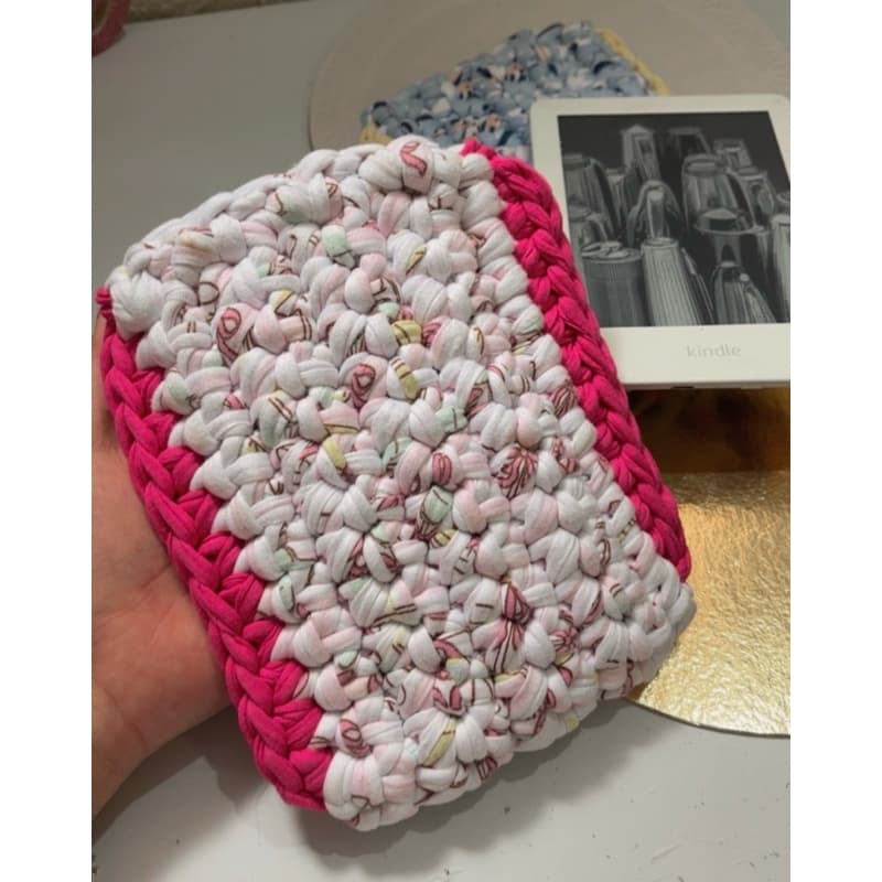 Capa para Kindle em Crochê – Fio de Malha Artesanal