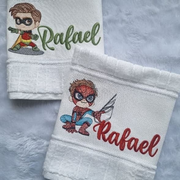 Toalha Escolar Personalizada com Nome + Tema Personagem Infantil