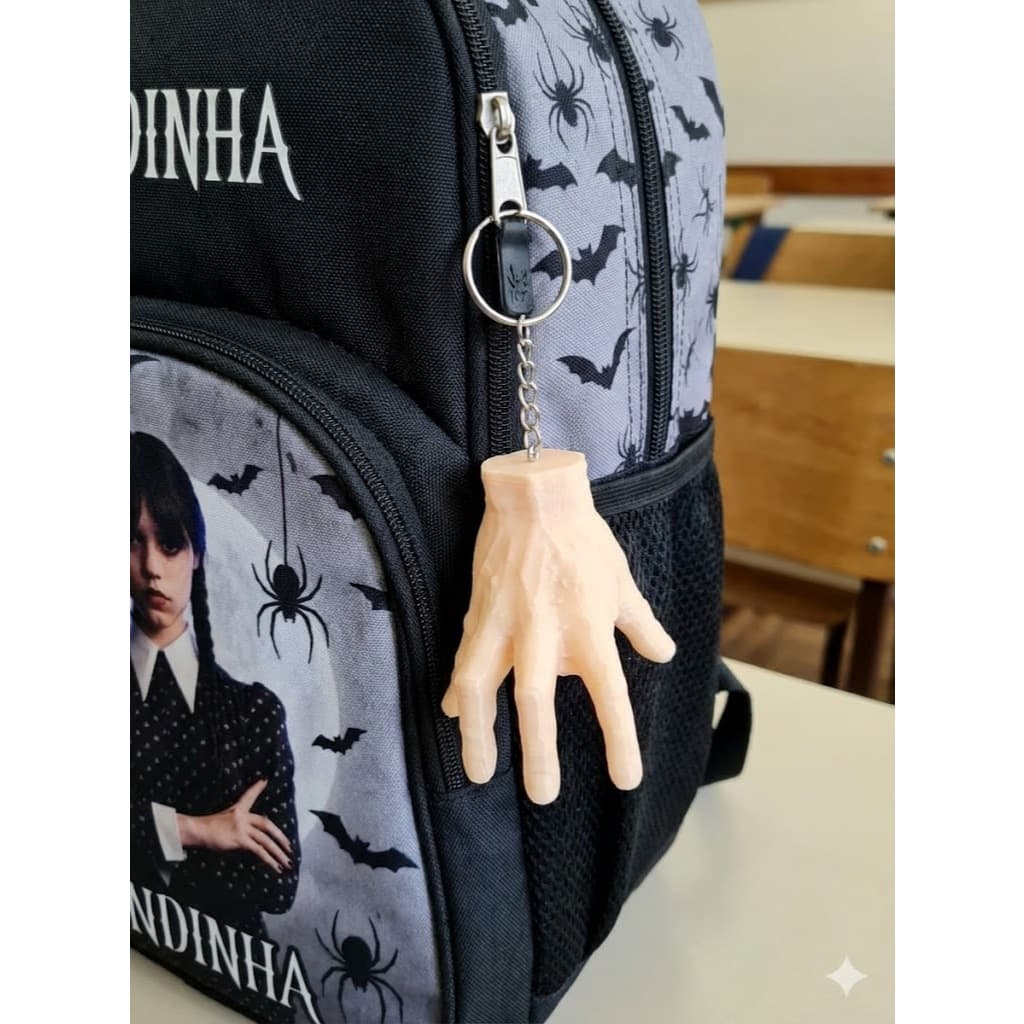 Chaveiro Mãozinha "Thing" Wandinha Addams - Realista 6cm - Acessório Geek para Mochila e Chaves