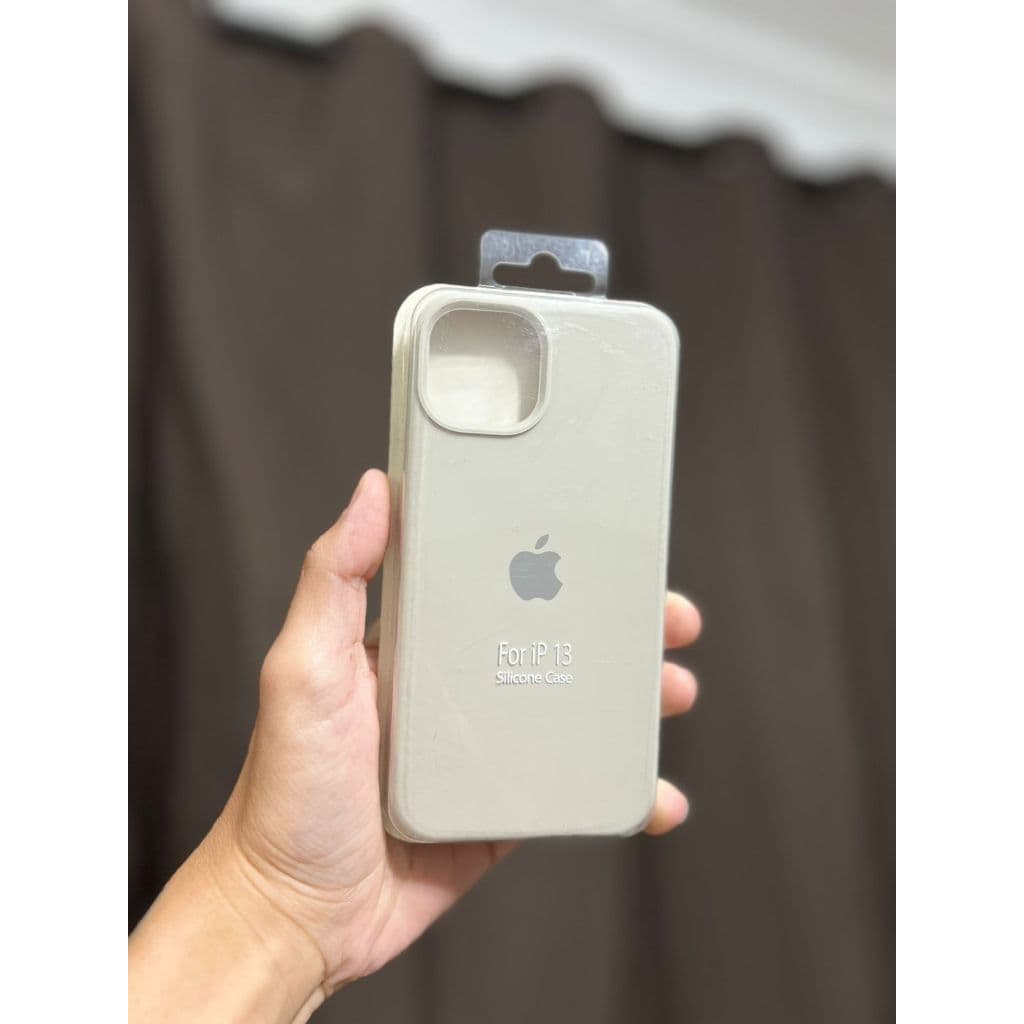 CAPA CASE SILICONE CINZA CAPINHA AVELUDADA ABERTA NA CÂMERA PARA IPHONE 13 Cinza/nude