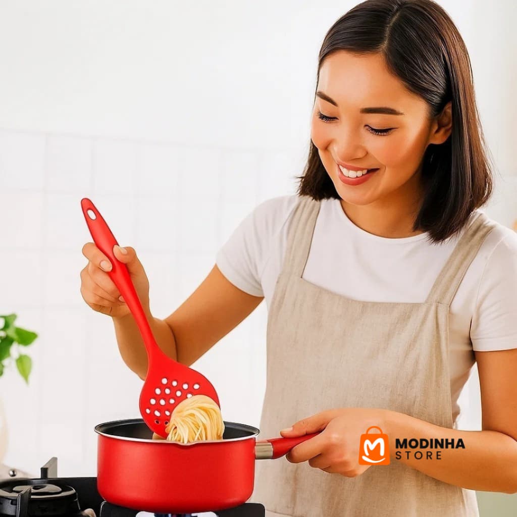 Escumadeira Silicone Vermelha Casa Escorrer Oléo Fritura Pegador Talheres Batata Concha