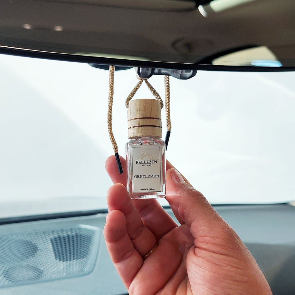Kit Perfume para Carro Gentlemen Aromatizador Automotivo Difusor com Refil Retrovisor