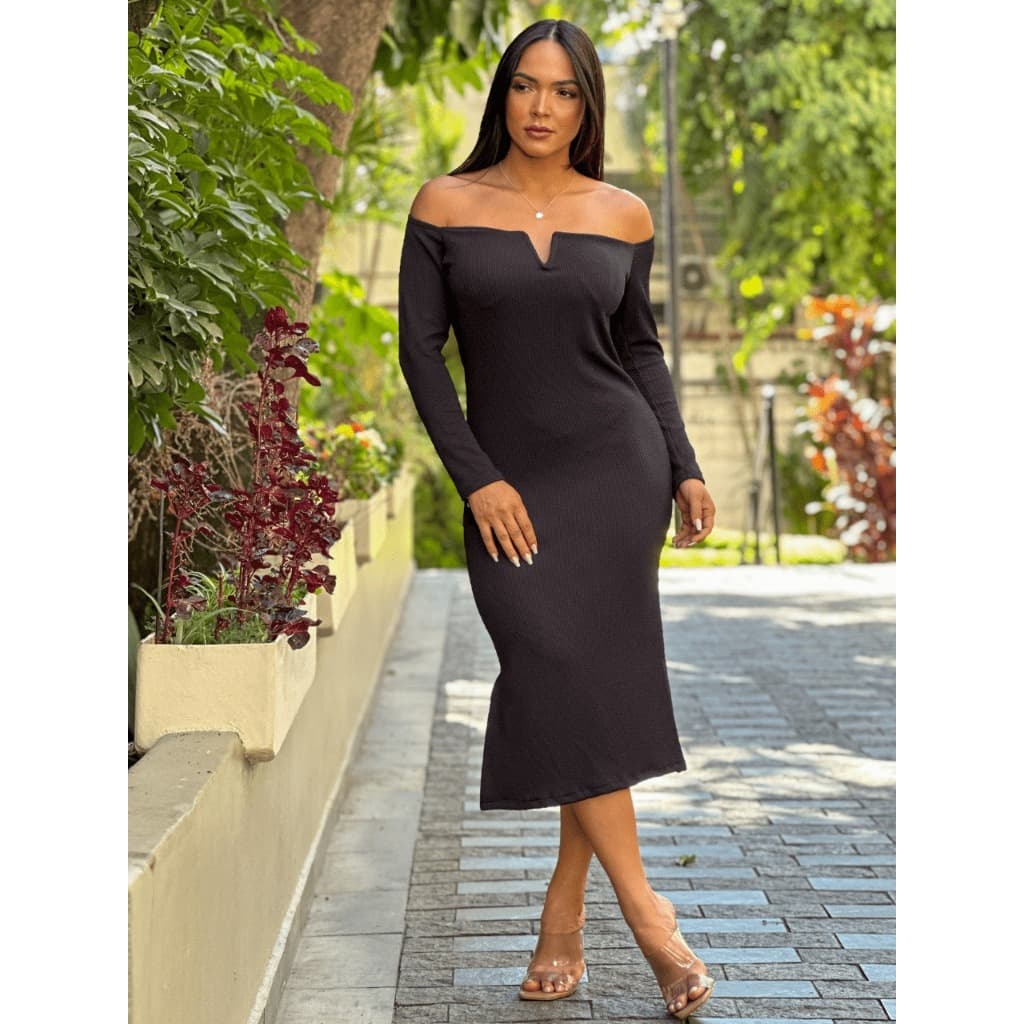 Vestido Midi Canelado Ombro a Ombro Justo Feminino Manga Longa Elegante, Confortável e Modela o Corpo Look Casual