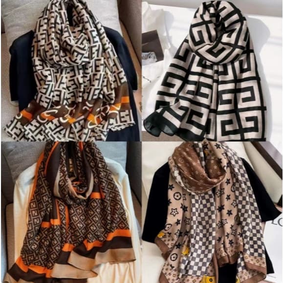 Lenço Cetim Nova Tendência Diversas Estampas 90*90CM / 50*50CM / Novidade ESTAMPADO/ Cor Aleatório / 1 PC