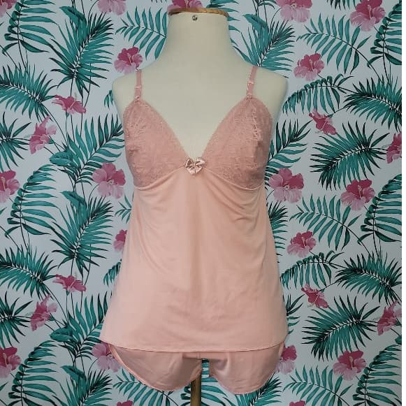 Short dool/Pijama feminino. SEMINOVOS