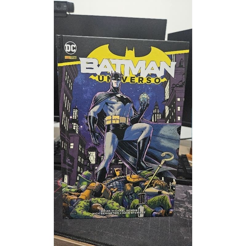 Batman Universo - capa dura