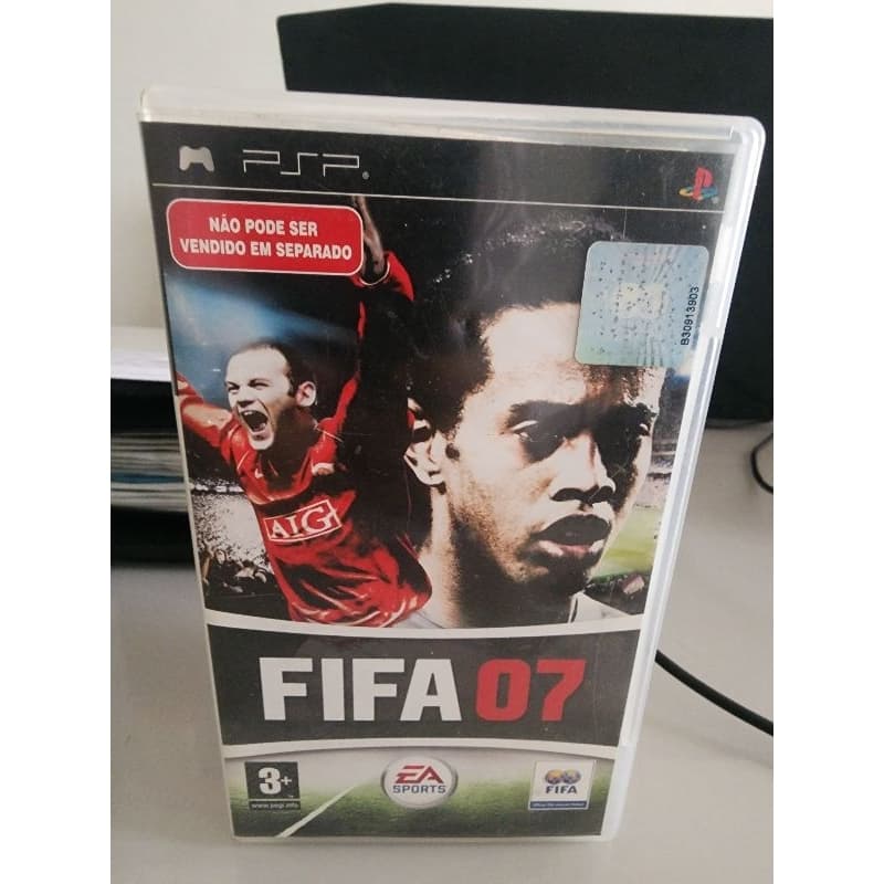 Jogo para PSP UMD Usado Mídia Física Fifa 07 com marcas de uso