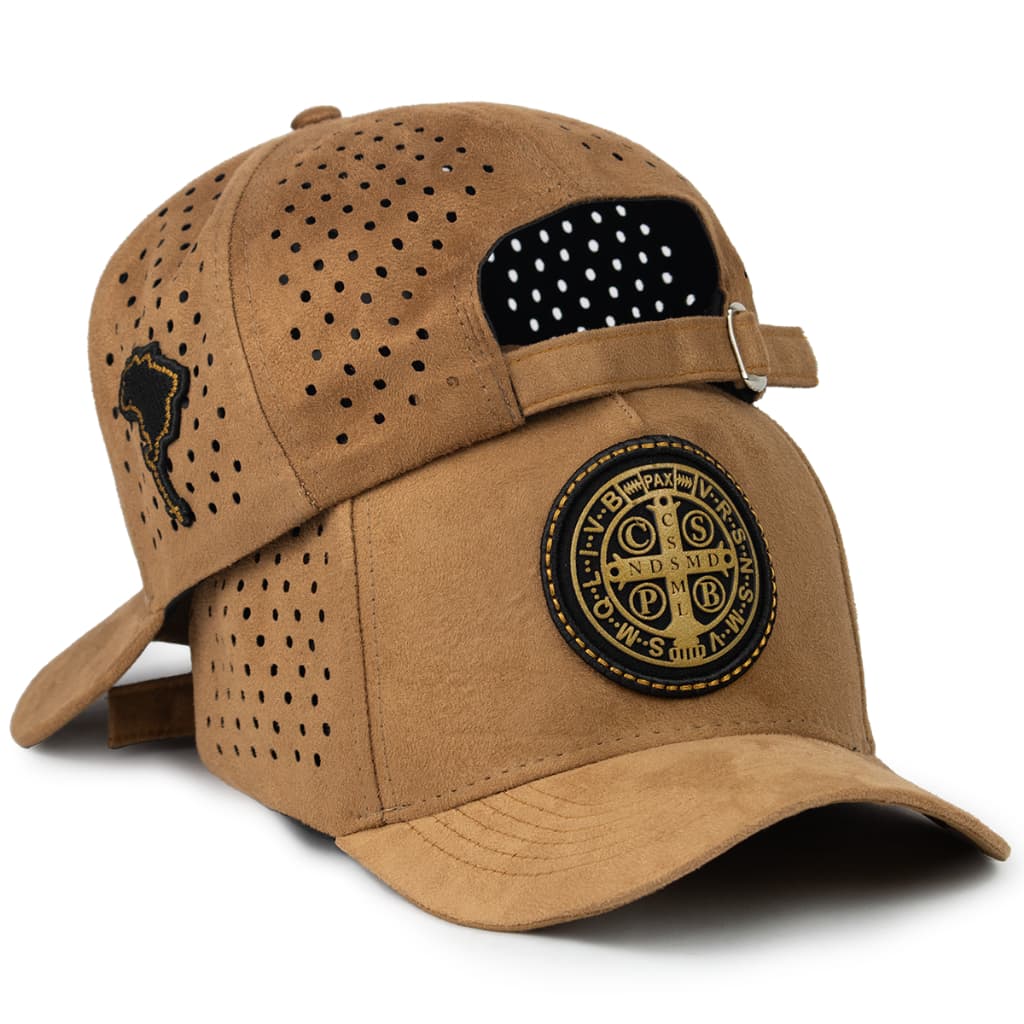 Kit 10 Boné Trucker Medalhão De São Bento Furadinho Premium Camurça Masculino Feminino Aba Curva Ajustável