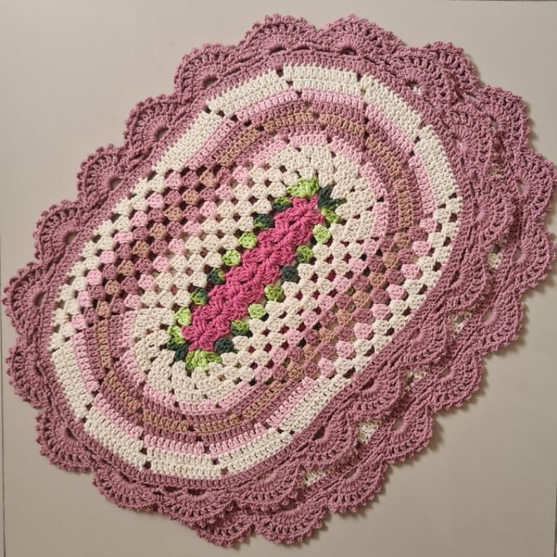 Par de Tapetes de Crochê Artesanal Degradê Rosa, amarelo e azul | Jogo de Tapete Feito à Mão Pronta Entrega