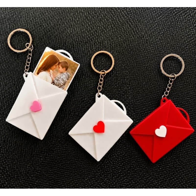 Kit com 10 Chaveiros Carta/Envelope com Coração Porta Foto 3x4 em 3D - Namorados/Família/Filhos/Pet