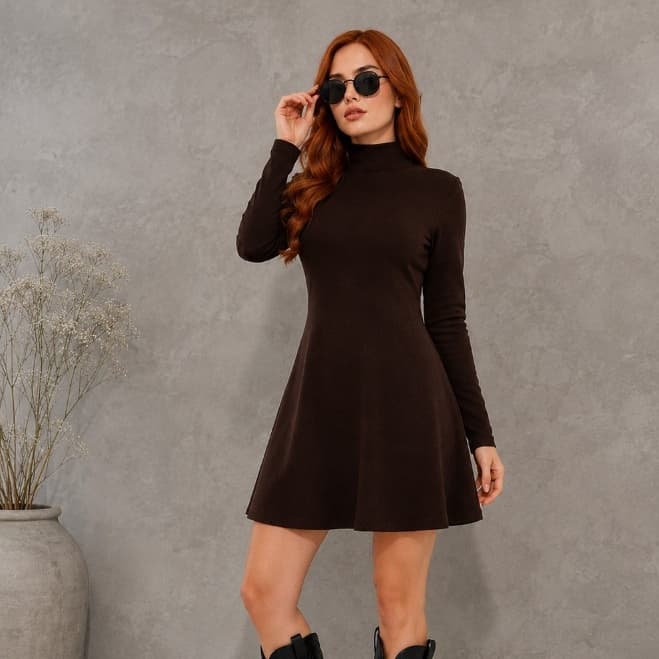 Vestido Curto Larguinho Gola Alta Manga Longa Inverno Show Tendência Suedine