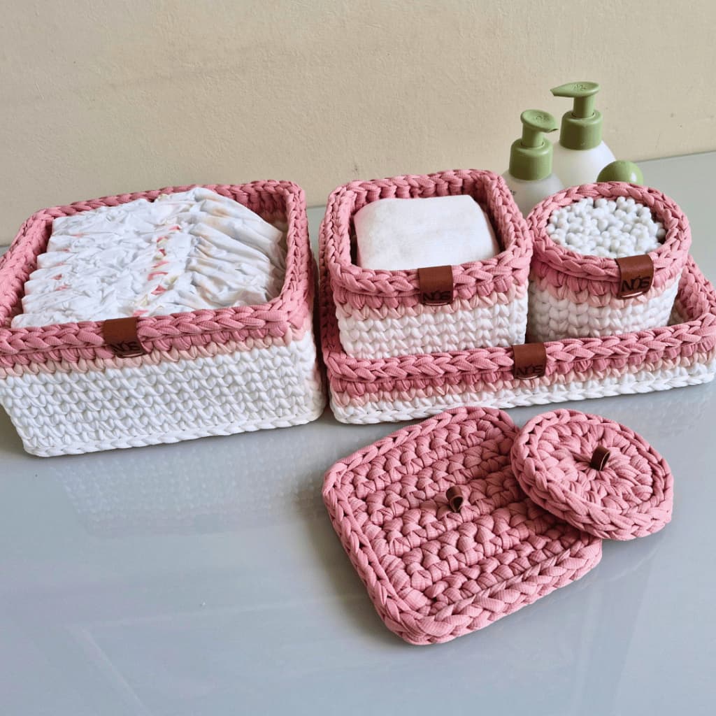 Kit Higiene Bebê Crochê Fio de Malha 4 Peças Porta Fraldas Algodão Cotonete Bandeja
