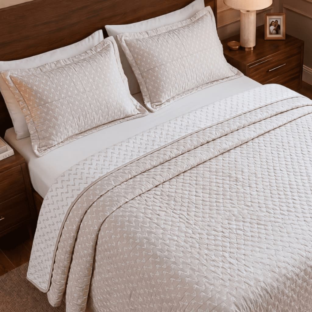 Kit Cobre Leito Queen Dupla Face 3 Peças Colcha De Cama Queen Luxo Lisa Jacquard Cozzilar