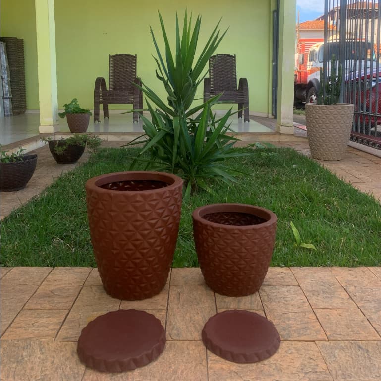 Vasos para plantas e decoração- KIT com 2 vasos, com prato coletor ( 2 Colunas diamante)
