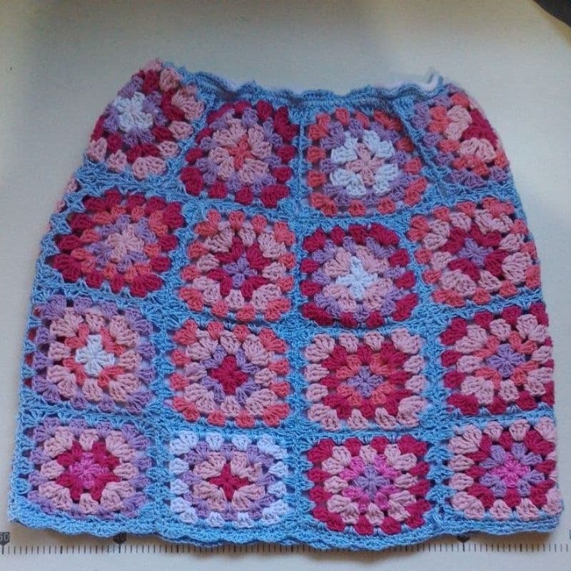 Saia de Crochê Feminina Cintura Alta com Forro Granny Square Artesanal P M G.