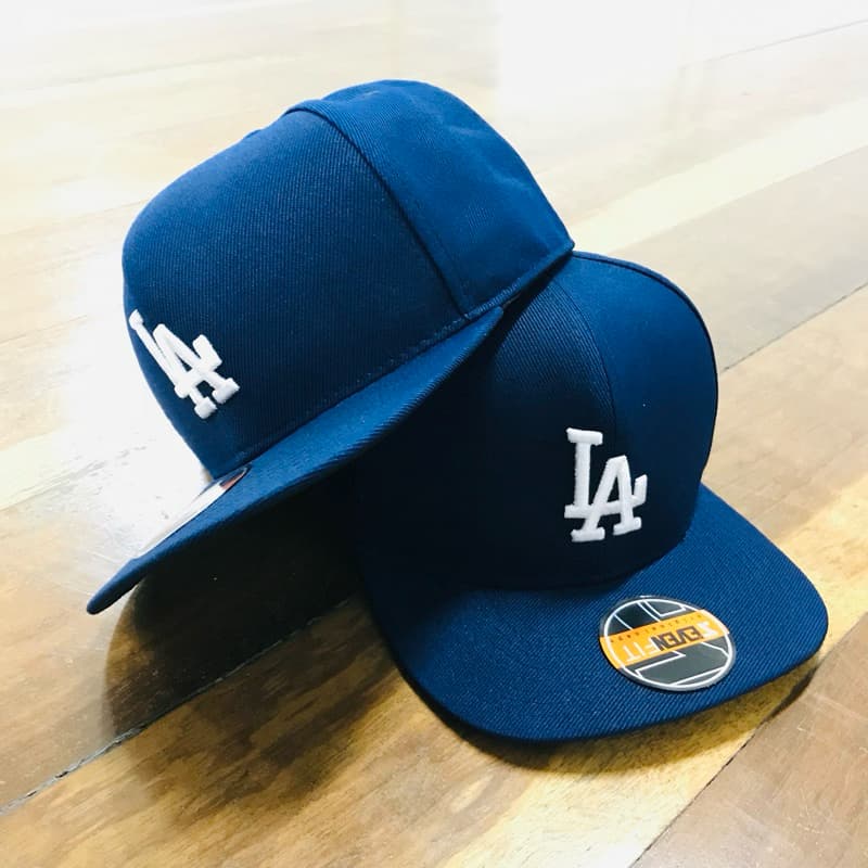 Boné Aba Reta Azul Marinho Masculino e feminino / SnapBack/  Bordado
