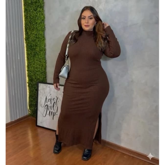 Vestido Cacharrel Longo Elegante Ajustado ao Corpo com Fenda para Ocasiões Especiais e Casuais
