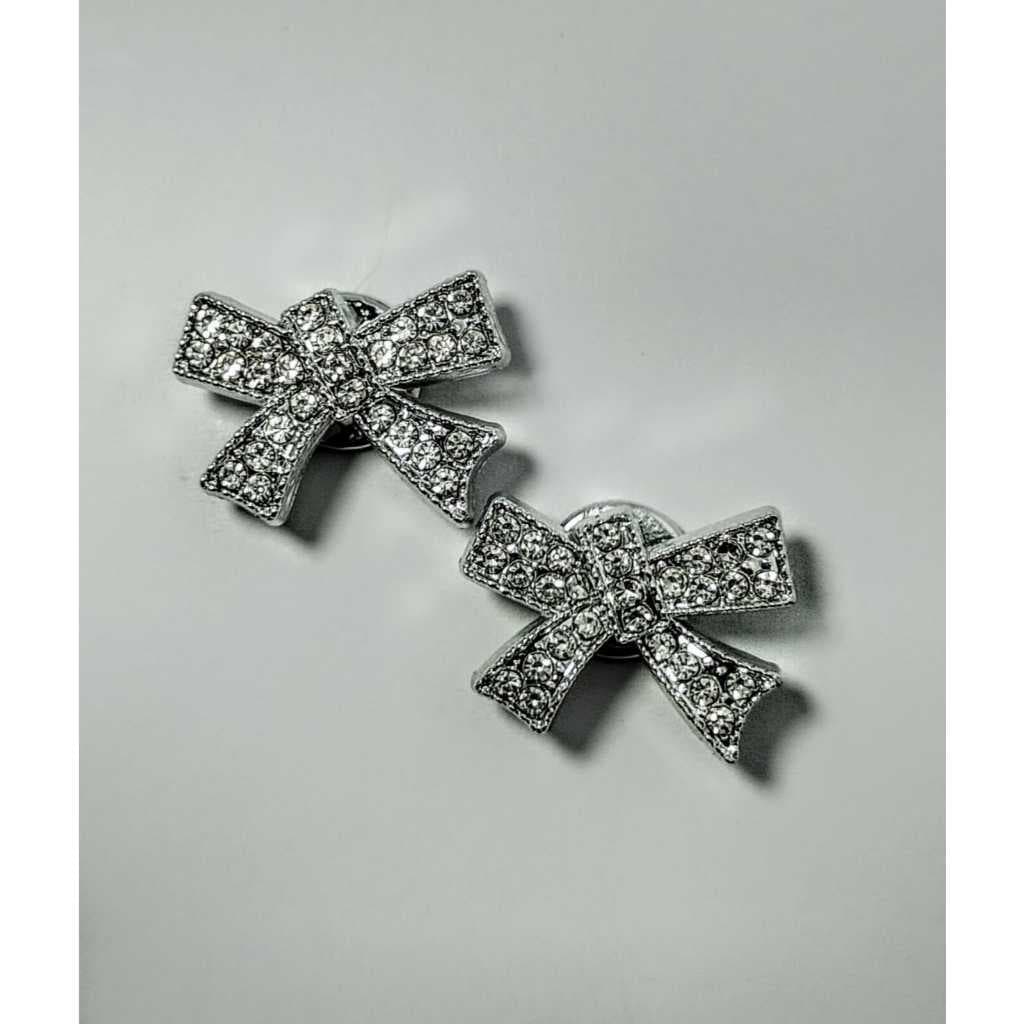Pin/Bottons para Crocks | Pin Laço Strass | Feminino | O par |