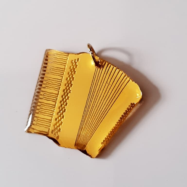 Pingente acordeon em acrílico dourado ou prateado espelhado