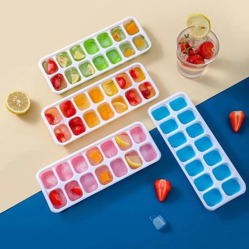 Kit 4 Formas de Gelo Silicone Com Tampa Rígida Flexível Fundo Retangular 14 Cubos Multiuso Lavável