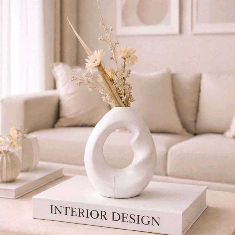 Vasinho P em Cerâmica 13cm Sem Arranjo e 20cm Com Arranjo Elegante Design Moderno para Decoração de Interiores