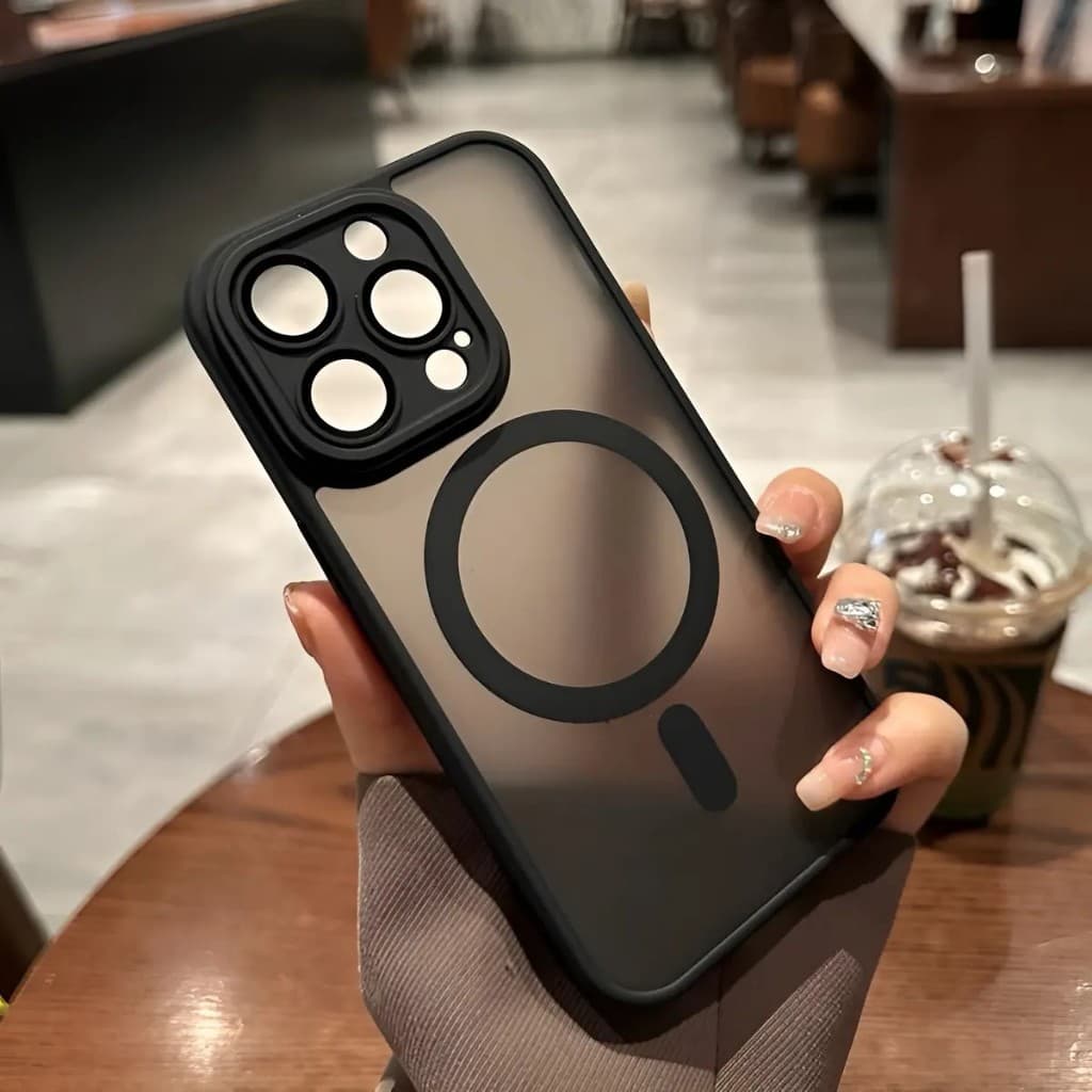 Capinha de celular para IPhone 16 pro max magnetica preta