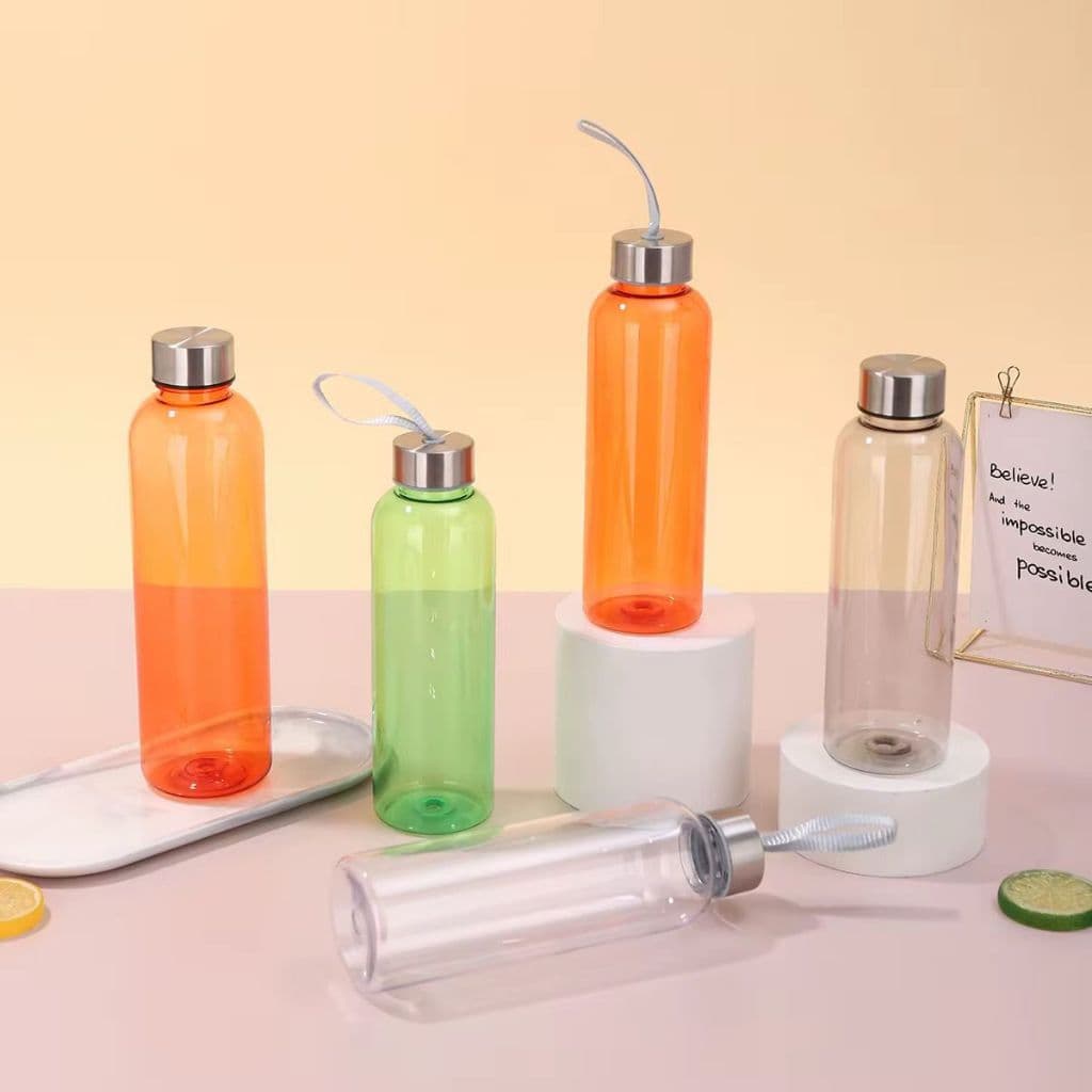 Garrafa Portátil de Plástico com Tampa e Alça 500ml 600ml