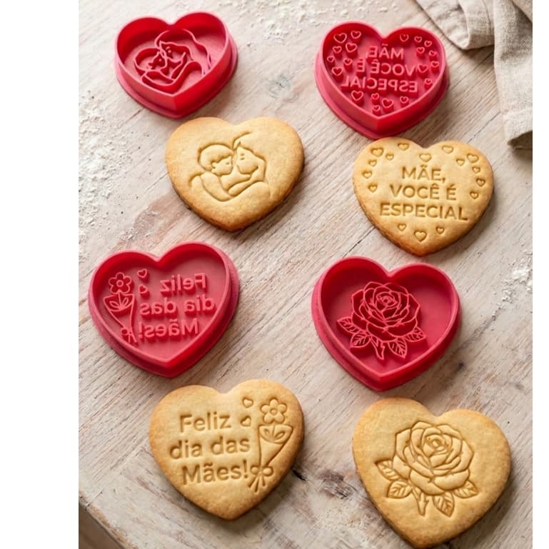 Kit 4 Cortadores e Carimbos de Biscoito Coração Dia das Mães - 5,5cm Premium
