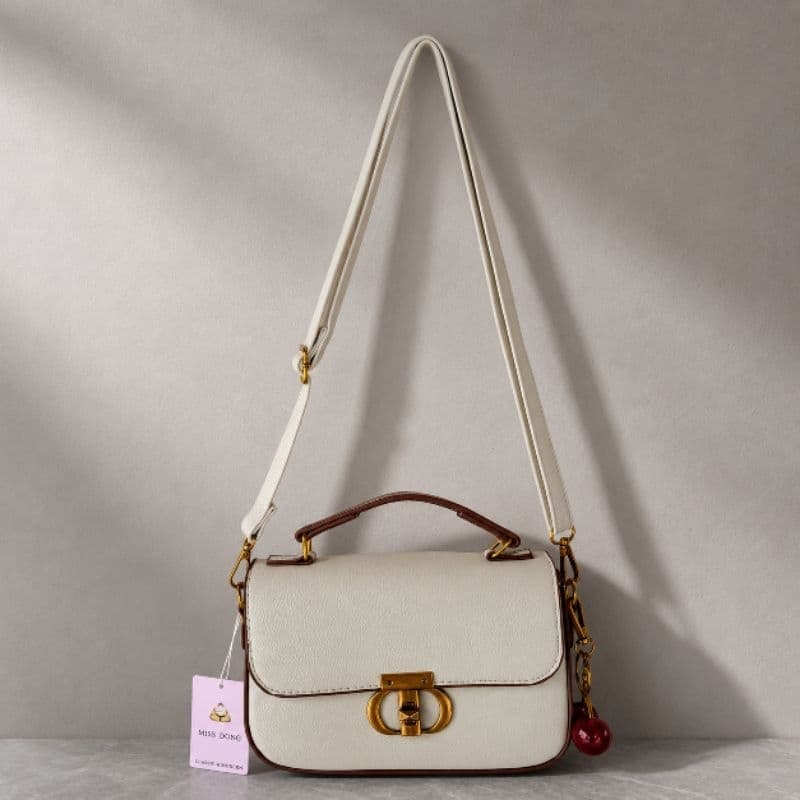 Bolsa Baguete Minimalista Feminina Premium Moderna de Ombro Transversal Pequena com Alça Regulável e Chaveiro Cereja