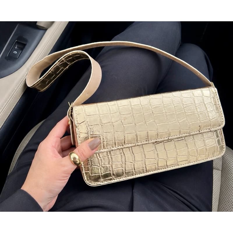 Bolsa Dourada de Ombro Baguete Feminina Material Premium