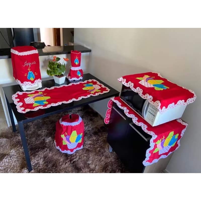 Kit Cozinha Caracol Bordado 6 Peças Capa Galão Botijão e Passadeiras