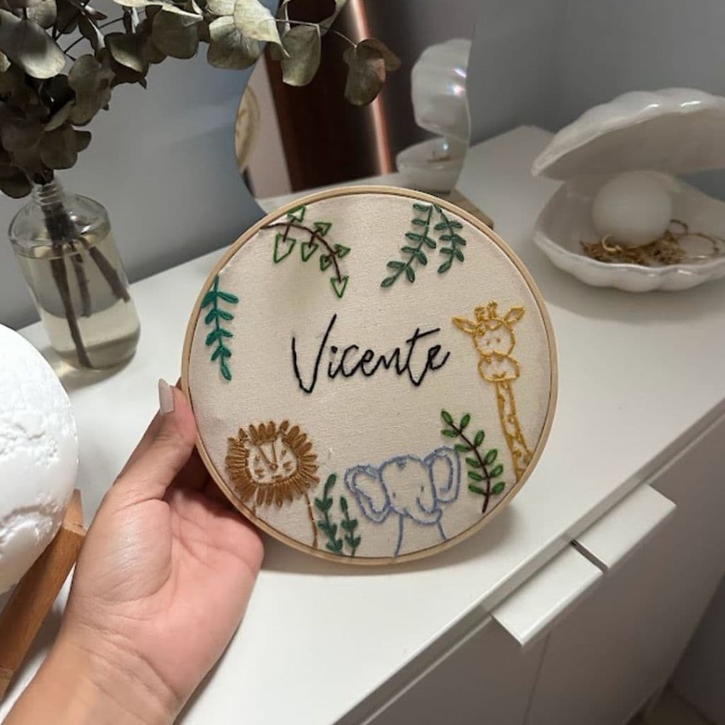 Bastidor Bordado Personalizado Bebe Recem Nascido Zoo Safari Animais Zoologico Plantas 18cm 100% Bambu Maciço