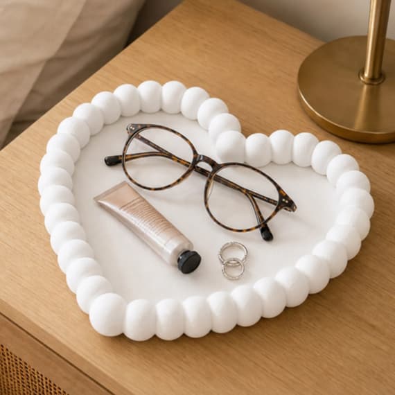 Bandeja Decorativa Coração Porta Perfumes Joias Skincare Lavabo Quarto Rosa Luxo Minimalista