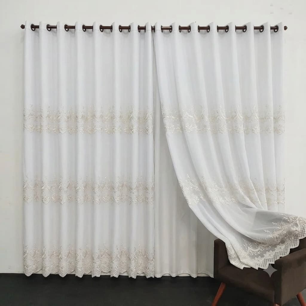 Cortina para sala paris - P/ varão com ilhós - voil bordada + forro microfibra 3,00m ×2,70m